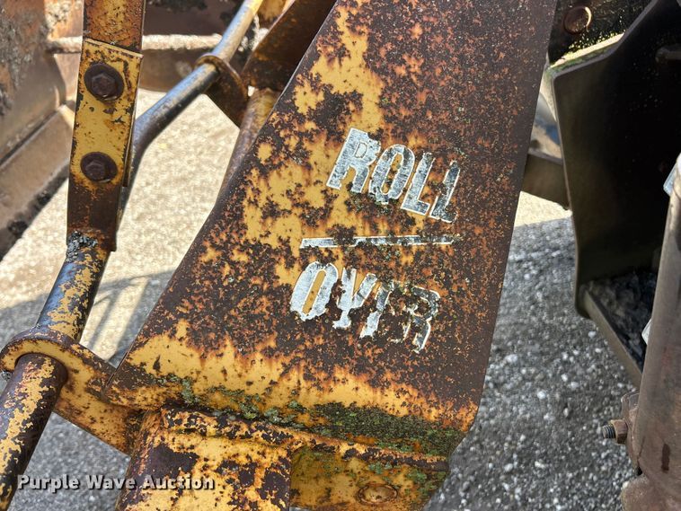 image for item FC2658 1994 John Deere 210C industrial tractor