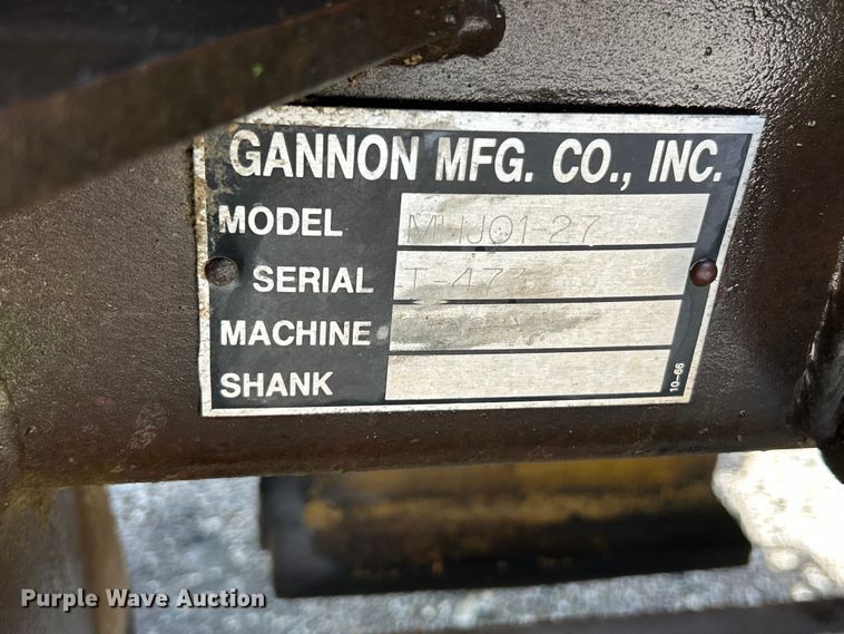image for item FC2658 1994 John Deere 210C industrial tractor