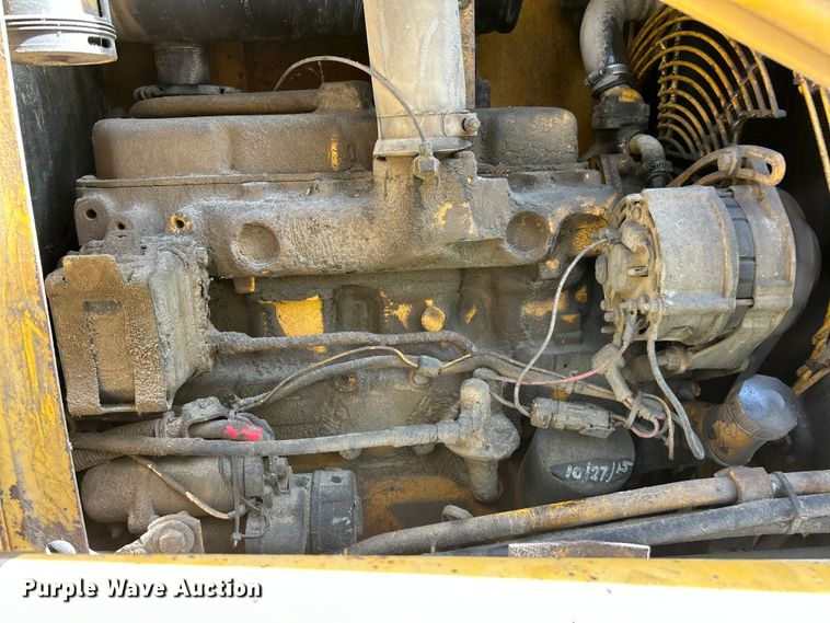 image for item FC2658 1994 John Deere 210C industrial tractor