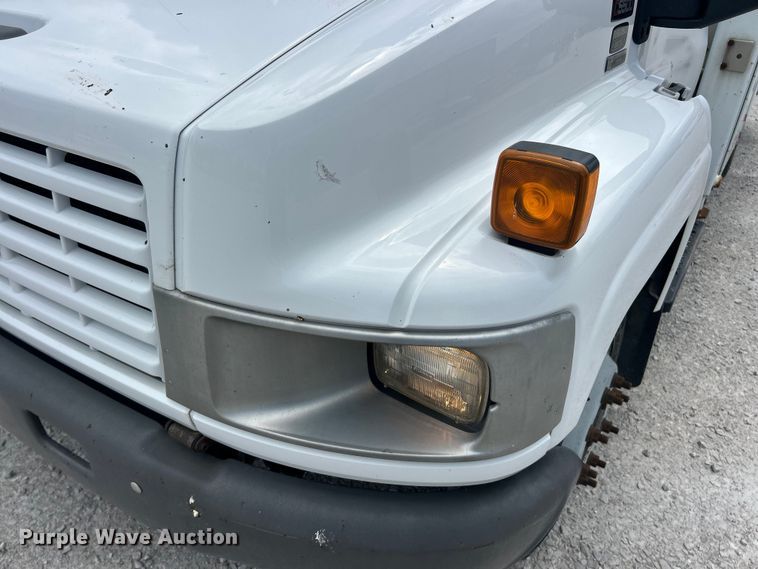 image for item FC2699 2008 GMC C5500 bucket truck