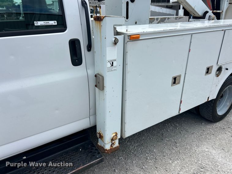 image for item FC2699 2008 GMC C5500 bucket truck