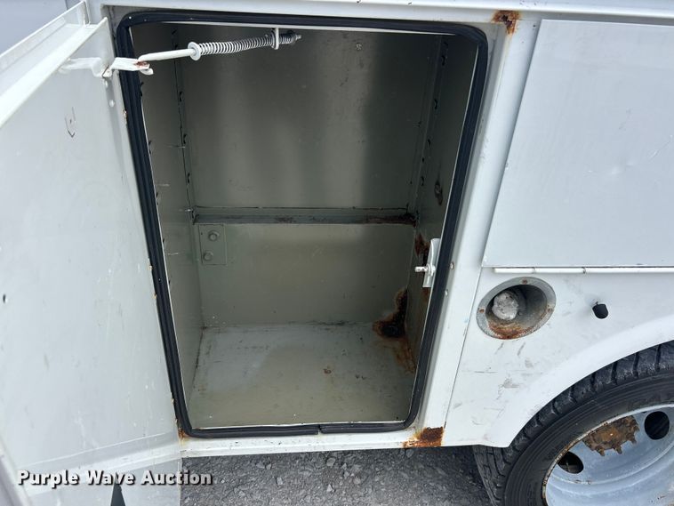 image for item FC2699 2008 GMC C5500 bucket truck