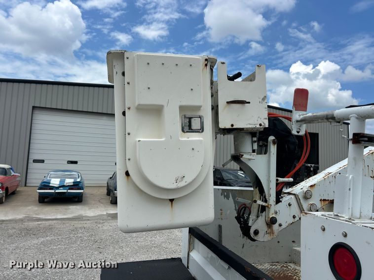 image for item FC2699 2008 GMC C5500 bucket truck