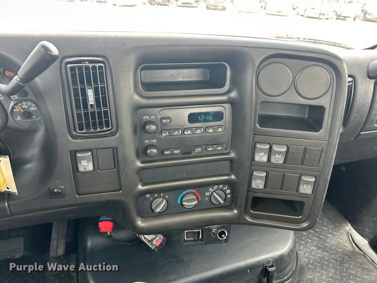 image for item FC2699 2008 GMC C5500 bucket truck