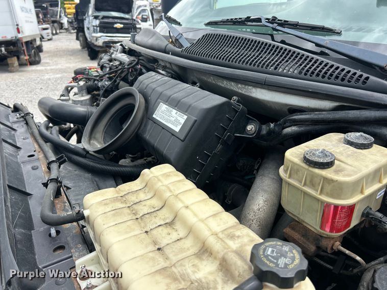 image for item FC2699 2008 GMC C5500 bucket truck