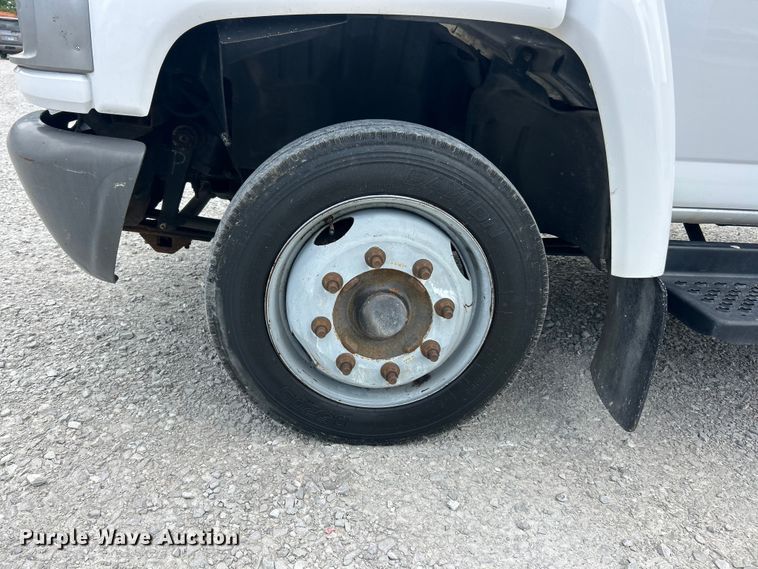 image for item FC2699 2008 GMC C5500 bucket truck