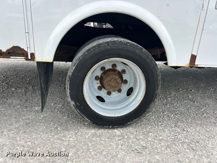 image for item FC2699 2008 GMC C5500 bucket truck