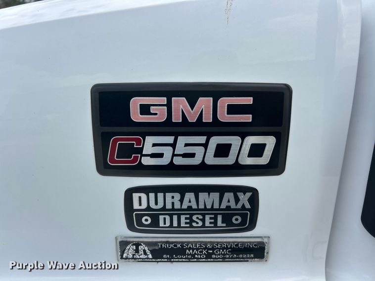 image for item FC2699 2008 GMC C5500 bucket truck