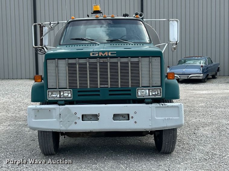 image for item FC2700 1986 GMC C7000 oil distributor truck