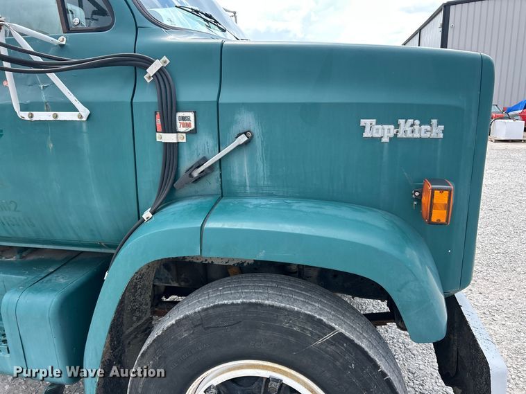 image for item FC2700 1986 GMC C7000 oil distributor truck