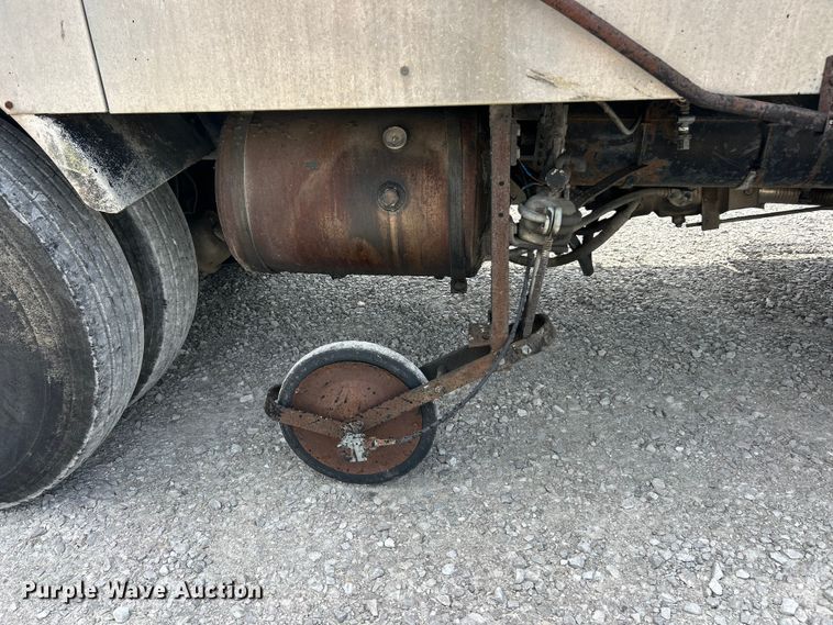 image for item FC2700 1986 GMC C7000 oil distributor truck