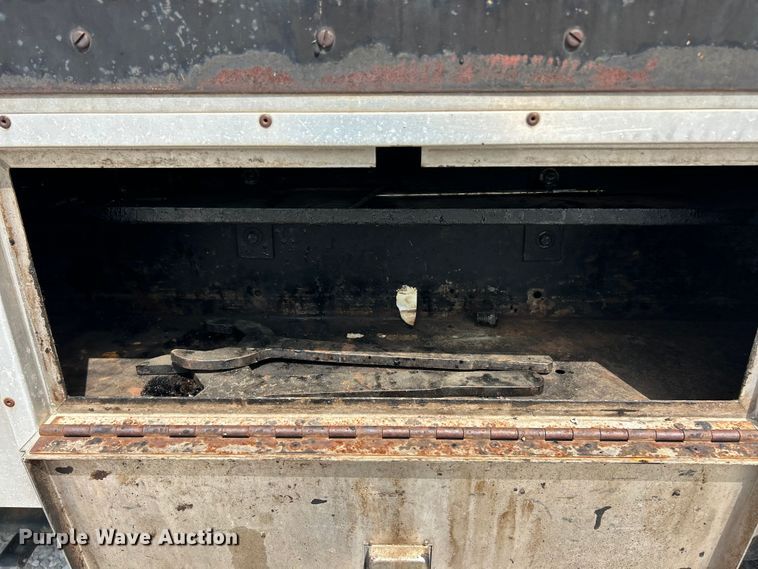 image for item FC2700 1986 GMC C7000 oil distributor truck