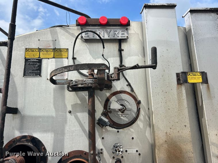 image for item FC2700 1986 GMC C7000 oil distributor truck