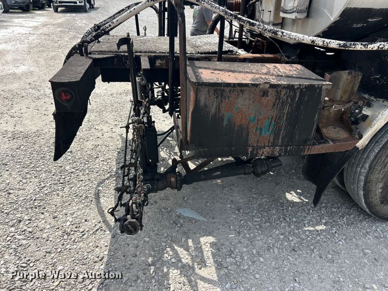 image for item FC2700 1986 GMC C7000 oil distributor truck