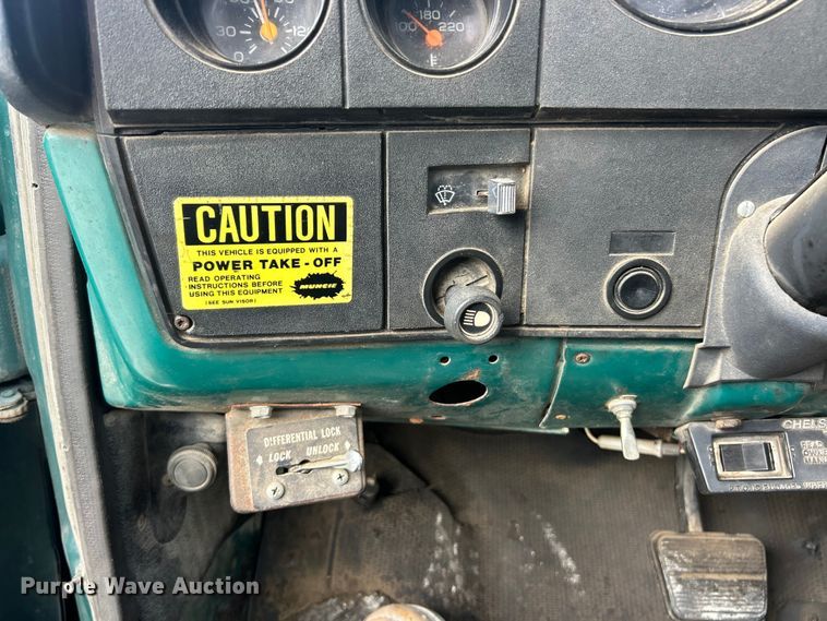 image for item FC2700 1986 GMC C7000 oil distributor truck