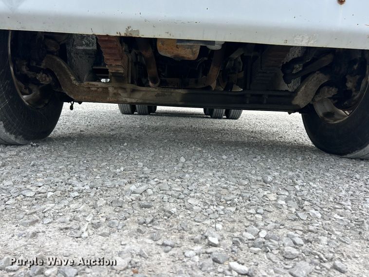 image for item FC2700 1986 GMC C7000 oil distributor truck