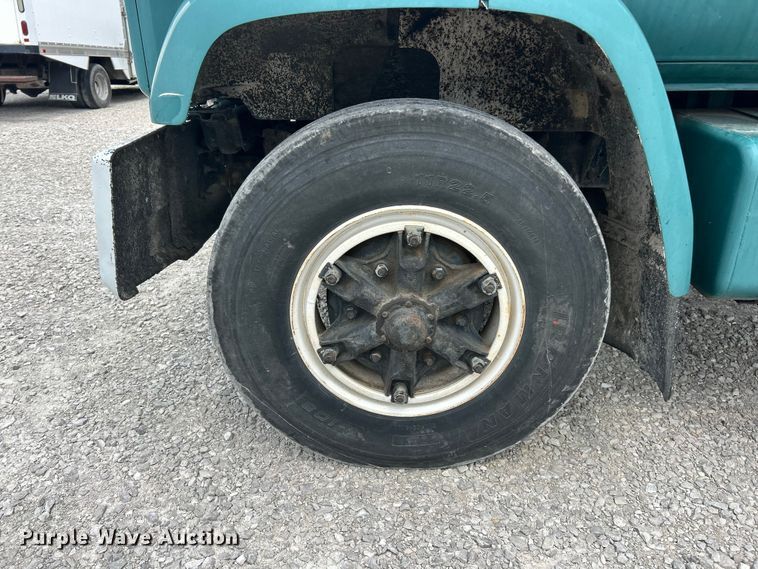 image for item FC2700 1986 GMC C7000 oil distributor truck
