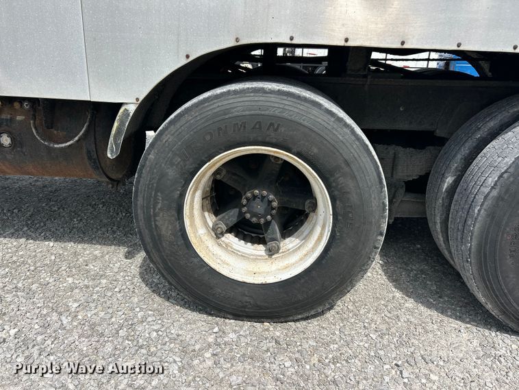 image for item FC2700 1986 GMC C7000 oil distributor truck