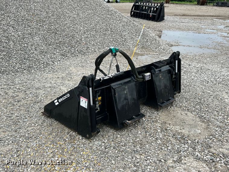 image for item FC2707 Bradco MP73 skid steer four-in-one bucket