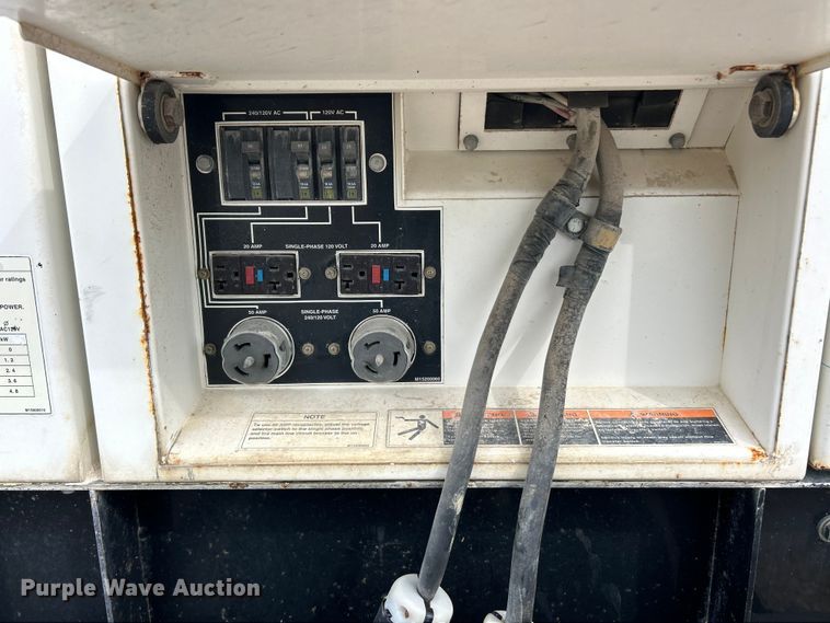 image for item FC2710 MQ Power DCA-25USI generator
