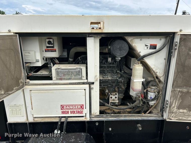 image for item FC2710 MQ Power DCA-25USI generator