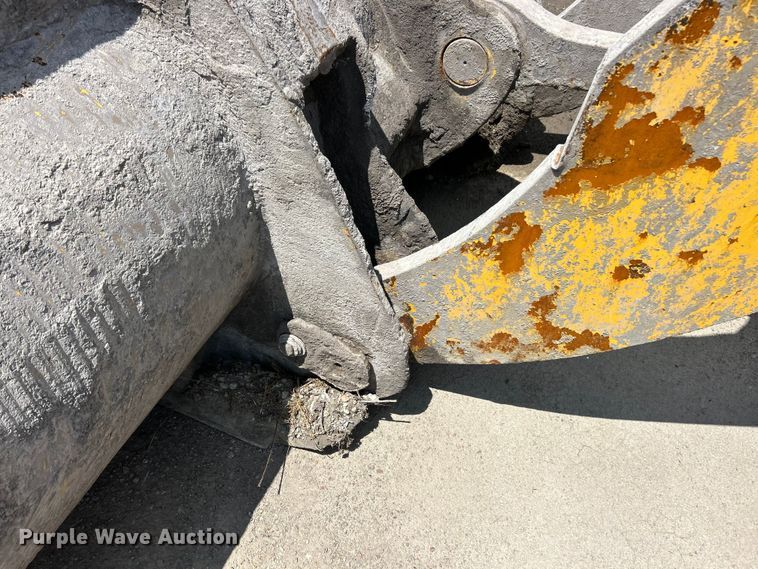 image for item FC2717 2004 Komatsu WA500 wheel loader
