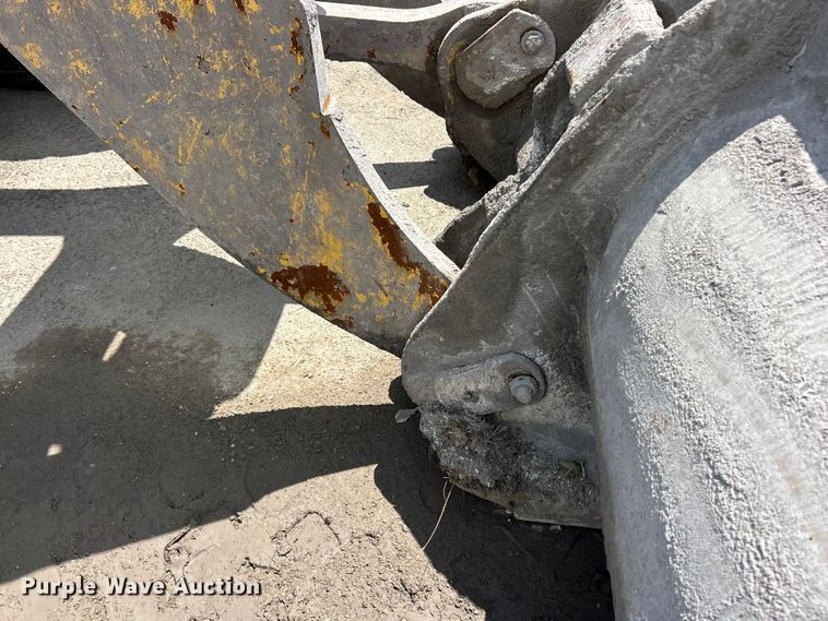 image for item FC2717 2004 Komatsu WA500 wheel loader