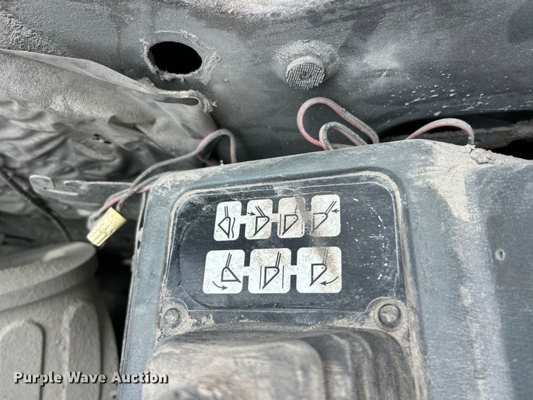 image for item FC2717 2004 Komatsu WA500 wheel loader