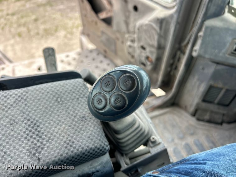 image for item FC2717 2004 Komatsu WA500 wheel loader