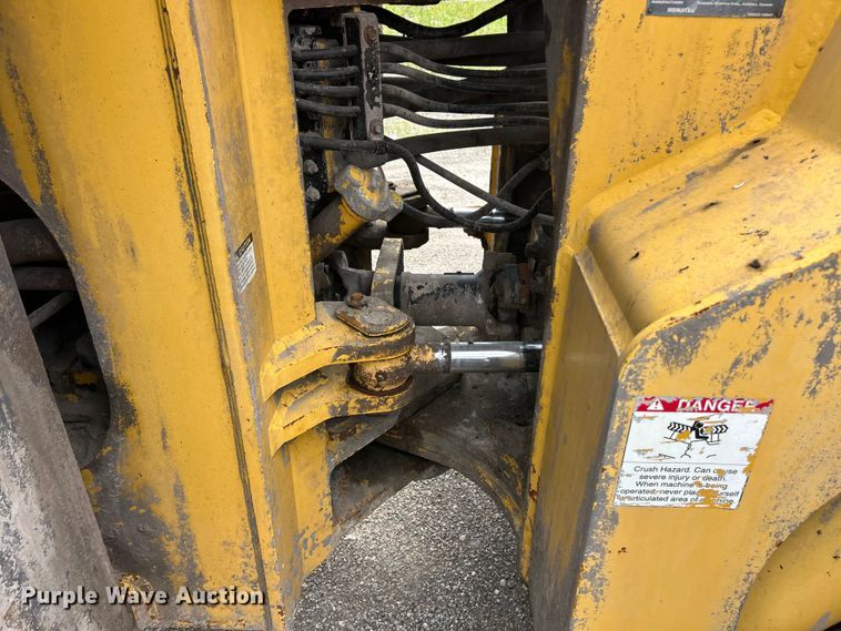 image for item FC2717 2004 Komatsu WA500 wheel loader