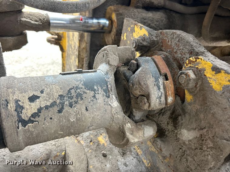 image for item FC2717 2004 Komatsu WA500 wheel loader