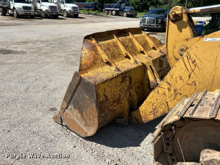 image for item FC2727 1988 Caterpillar 953 track loader