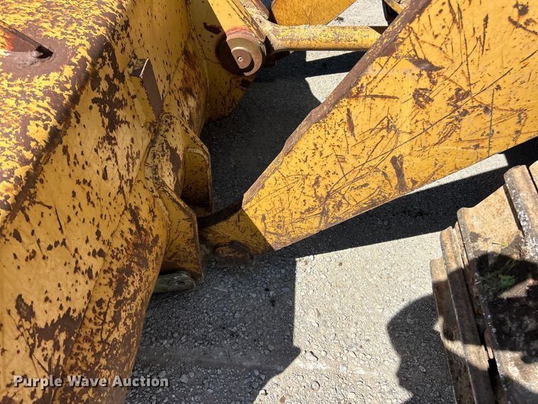 image for item FC2727 1988 Caterpillar 953 track loader