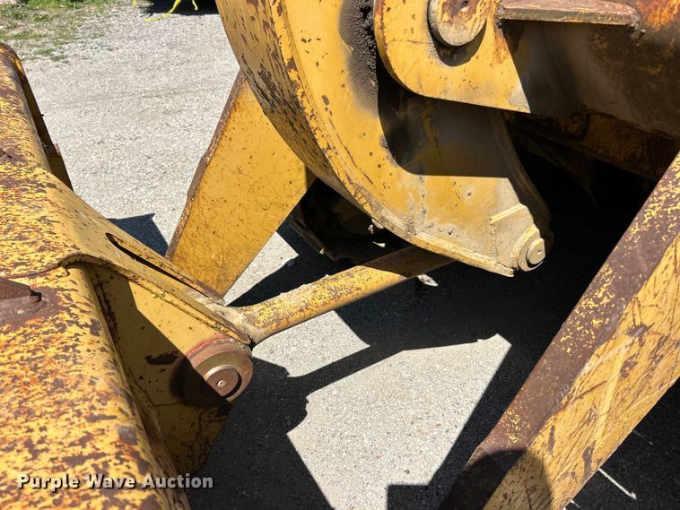 image for item FC2727 1988 Caterpillar 953 track loader