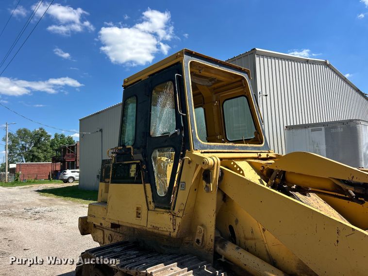 image for item FC2727 1988 Caterpillar 953 track loader