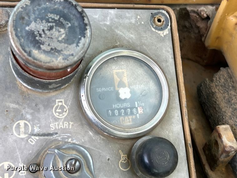 image for item FC2727 1988 Caterpillar 953 track loader