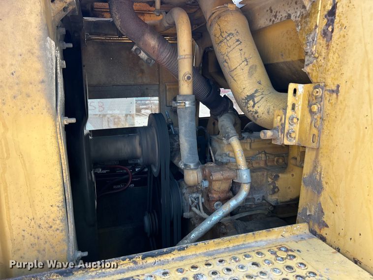 image for item FC2727 1988 Caterpillar 953 track loader