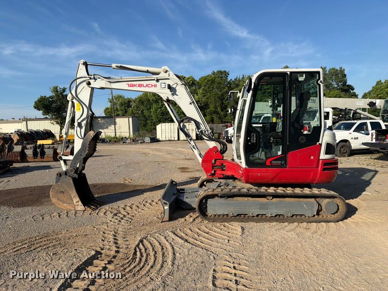 image for item FC3114 2024 Takeuchi TB250-2 mini excavator