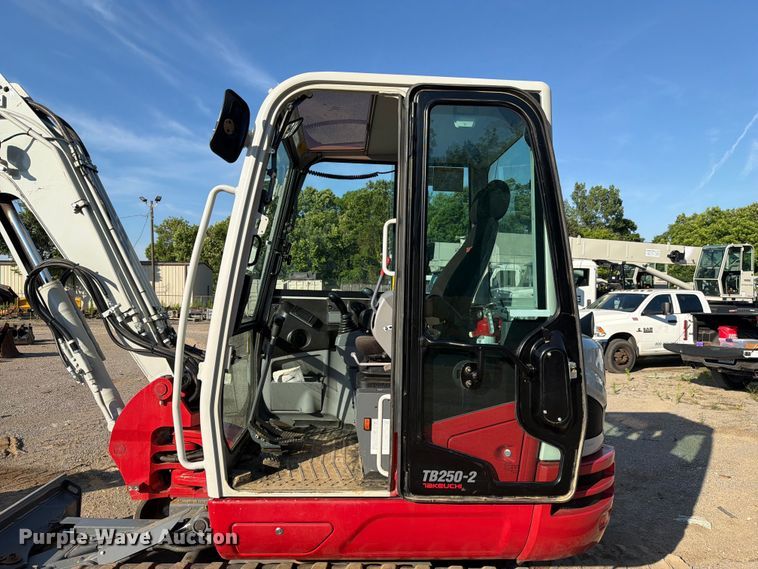 image for item FC3114 2024 Takeuchi TB250-2 mini excavator