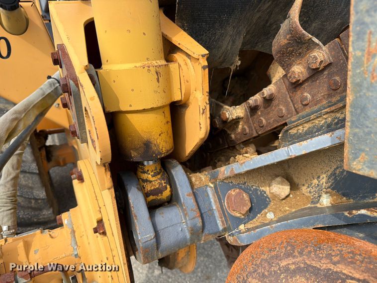 image for item FC3120 1998 Case 560 trencher
