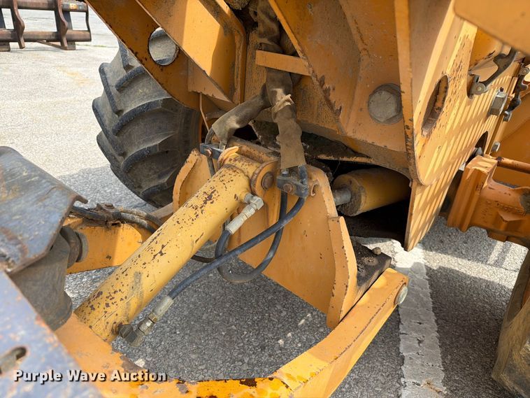 image for item FC3120 1998 Case 560 trencher