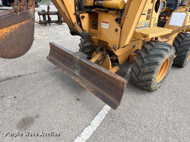 image for item FC3120 1998 Case 560 trencher