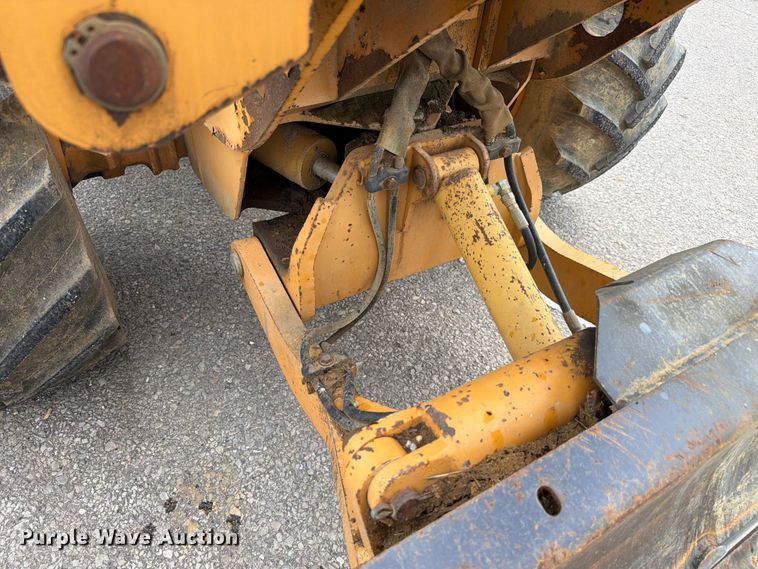 image for item FC3120 1998 Case 560 trencher