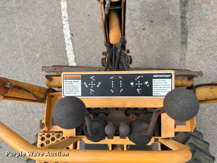 image for item FC3120 1998 Case 560 trencher