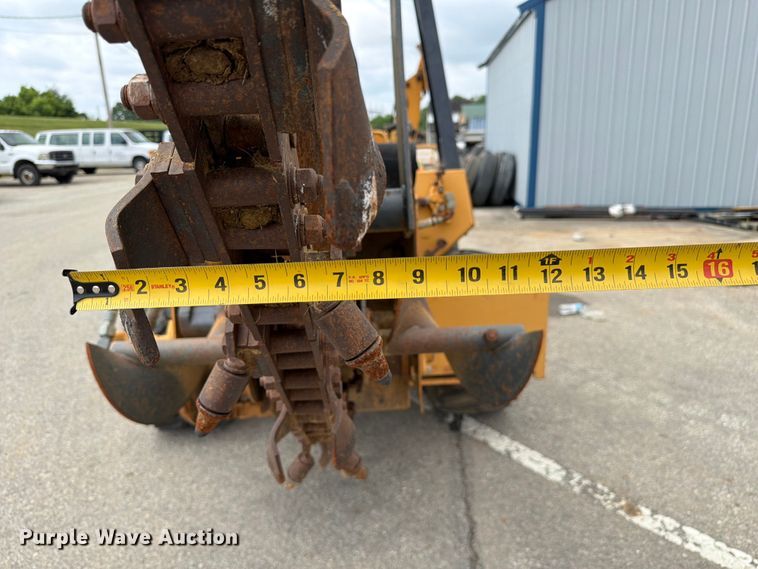 image for item FC3120 1998 Case 560 trencher