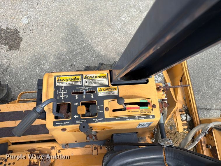 image for item FC3120 1998 Case 560 trencher