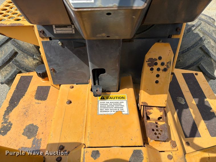 image for item FC3120 1998 Case 560 trencher
