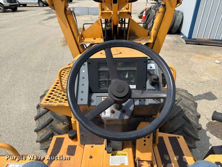 image for item FC3120 1998 Case 560 trencher