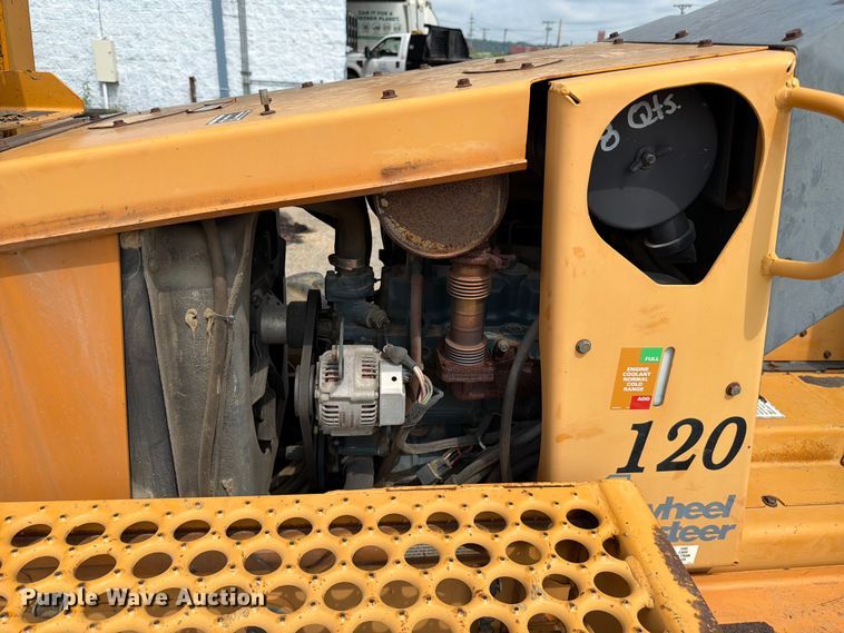 image for item FC3120 1998 Case 560 trencher