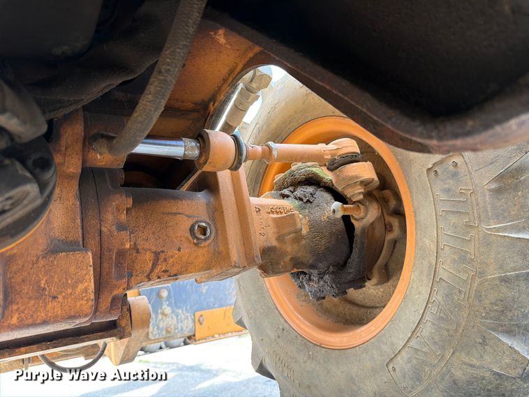 image for item FC3120 1998 Case 560 trencher